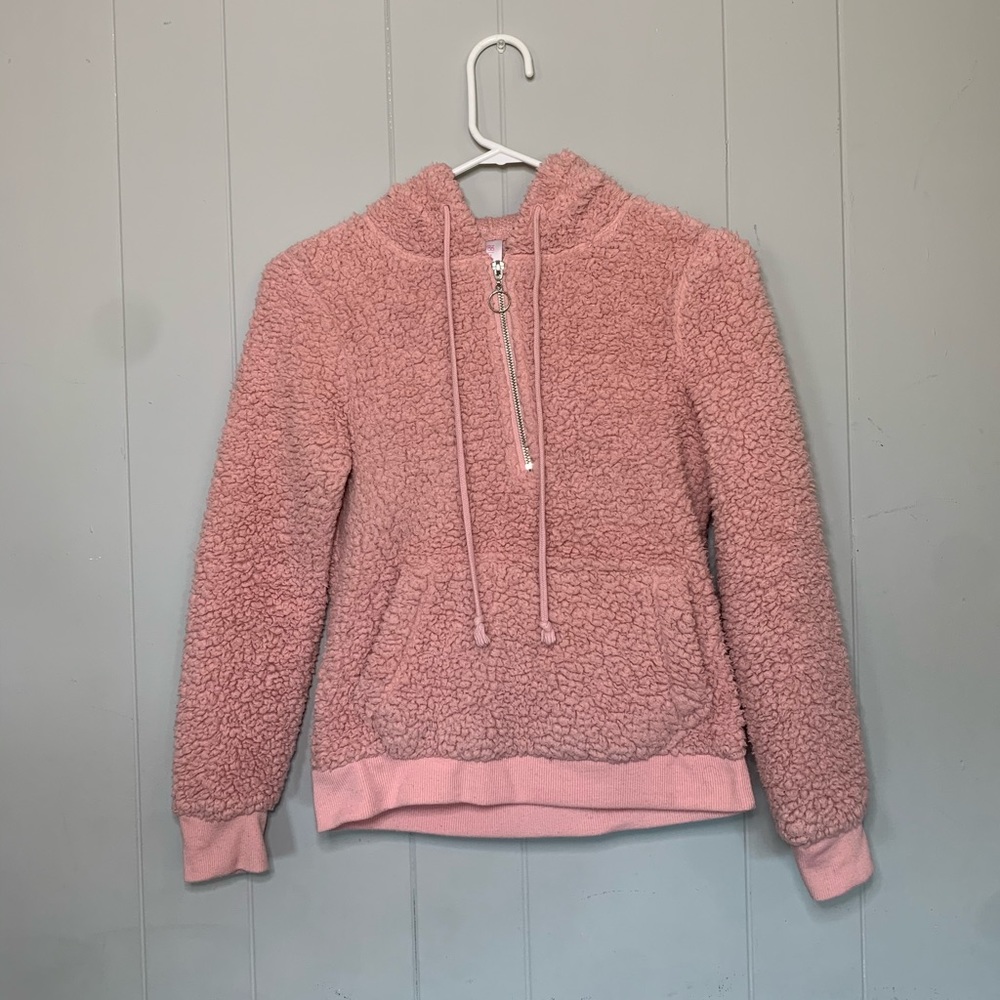 Cozy half zip up hoodie!